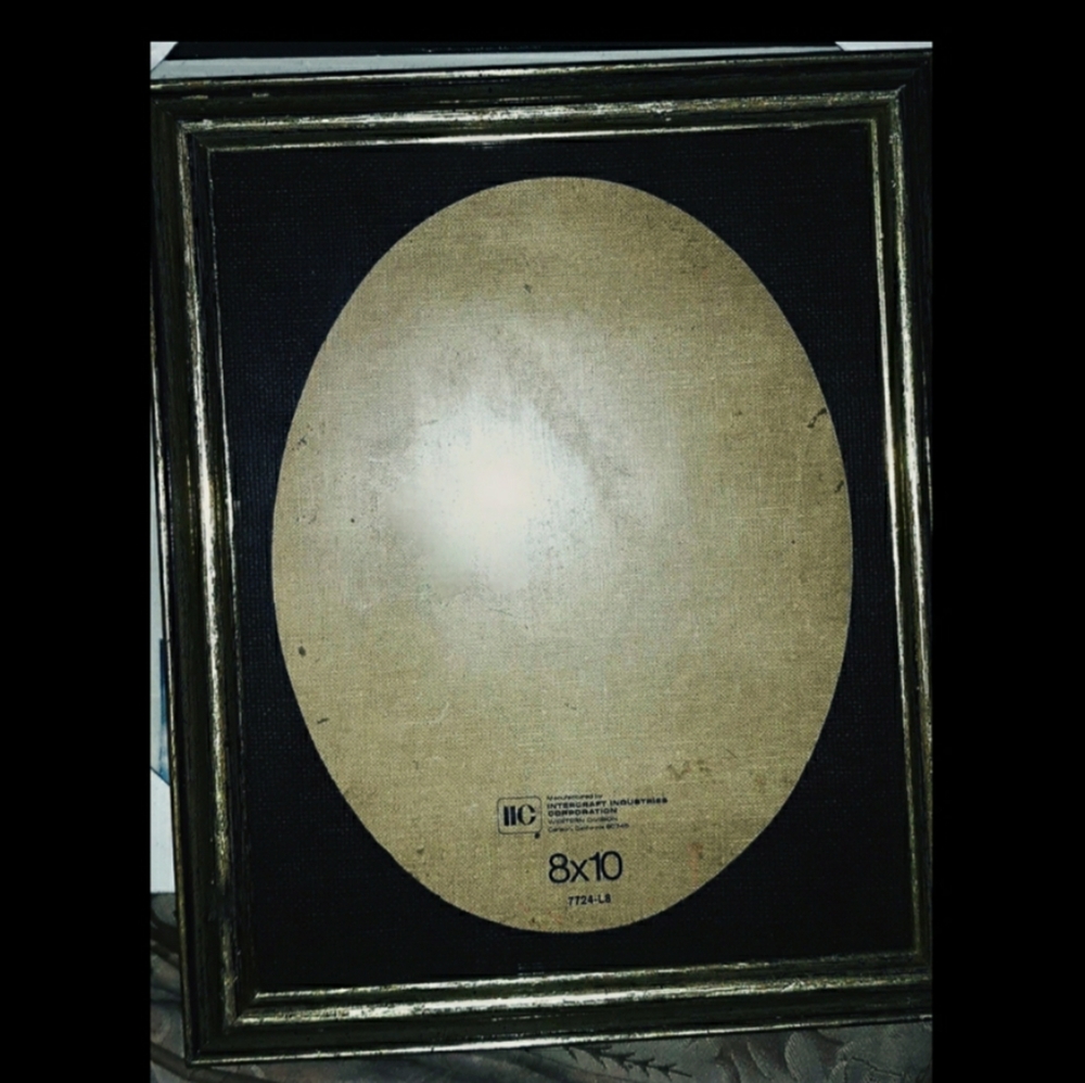Golden 8 x 10 Photo Frame